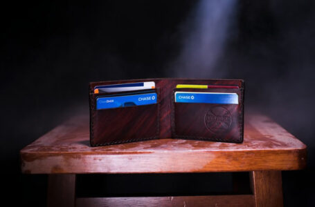 Monero (XMR) – How to Create a Wallet, How to Store the Coin and Some Pros and Cons of It